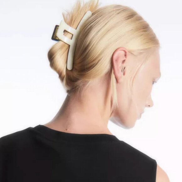 NWT COS Pearl-Effect Hair Clip Ivory Cream - Picture 1 of 7